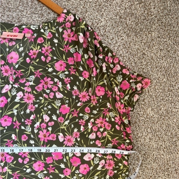 🦋 Evri Green Pink Floral Short Sleeve Blouse 4X - Picture 7 of 8